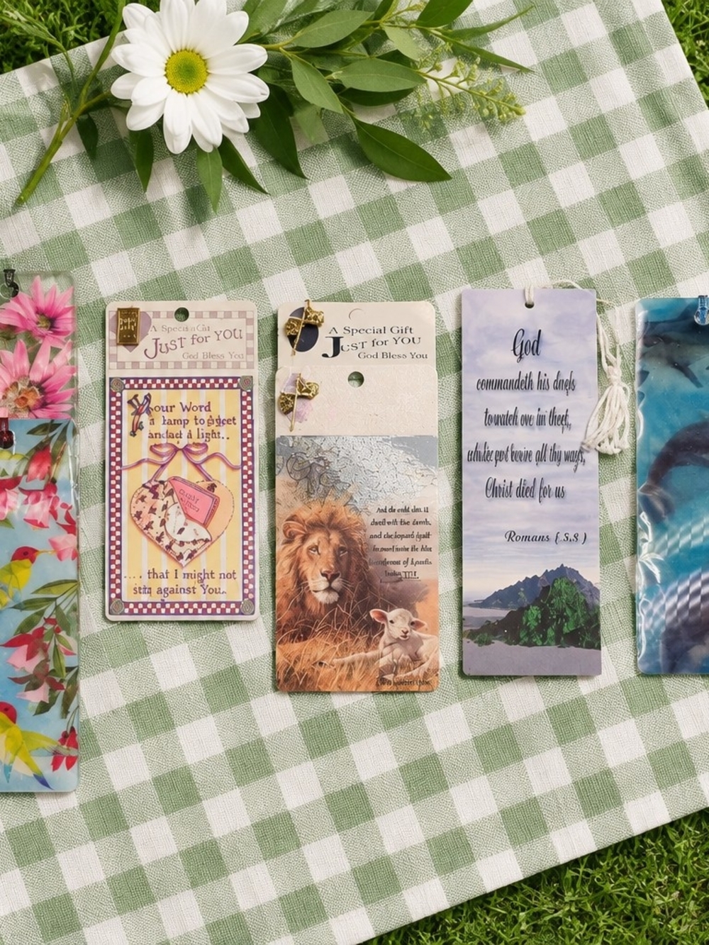 GANZ & DICKSONS Floral and Scenic Tassel Bookmarks & Lapel Peace Pins Gift Card